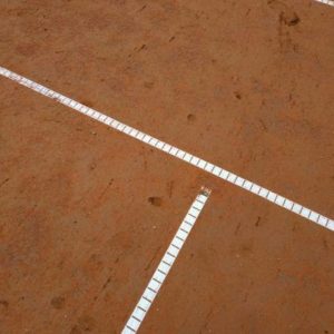 Faut-il prévoir une rénovation régulière des courts de tennis en terre battue dans le Var ?
